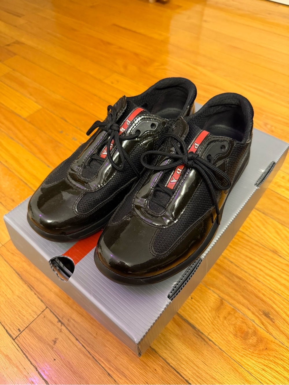 Prada Womens PR3163 36.5